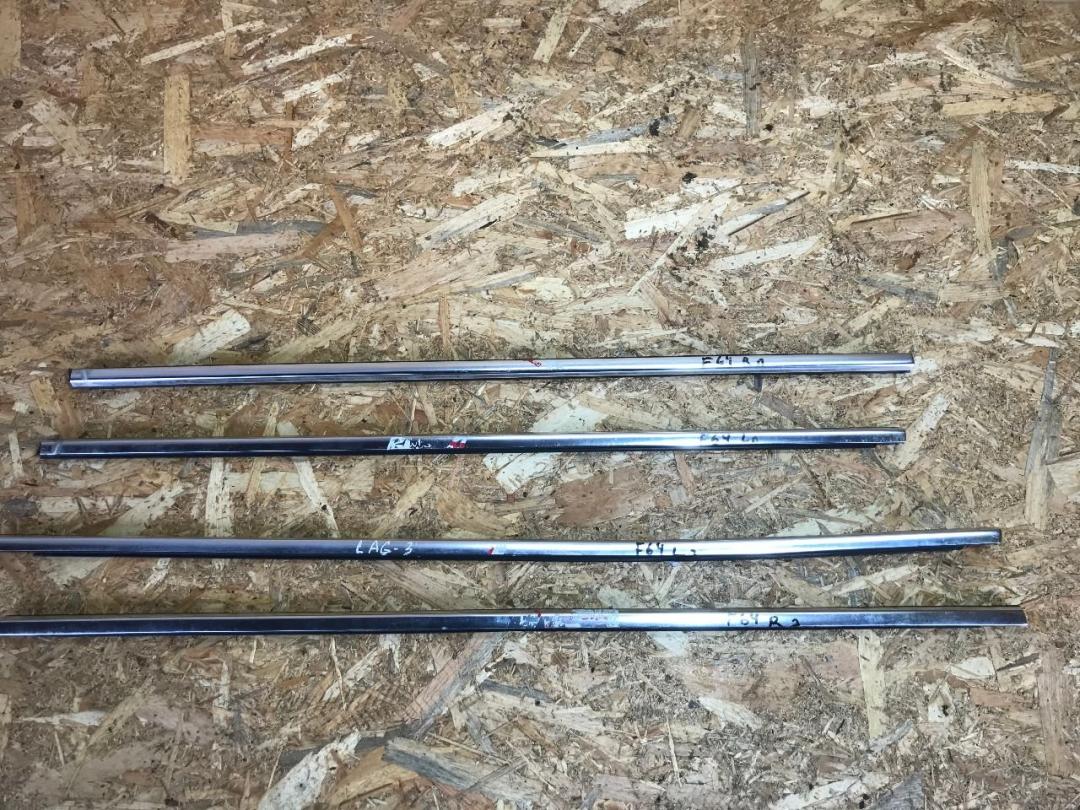 Молдинг стекла двери задней правой наружный Renault Laguna 3 поколение 2011, 1.5 л., дизель, МКПП, хетчбэк 5 дв. - фото №1