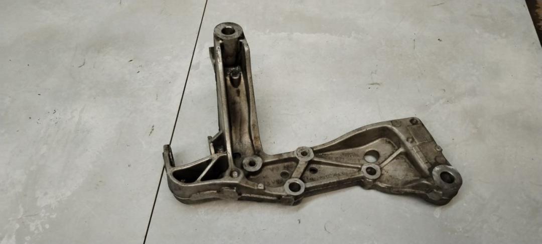 рычаг передний правый Volkswagen Touran 1 поколение 2005, 1.9 л., TDi, дизель, МКПП, минивэн, 1K0199296F - фото №1