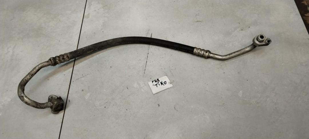 трубка кондиционера Nissan Almera Tino V10 2000, 1.8 л., бензин, МКПП, минивэн - фото №1