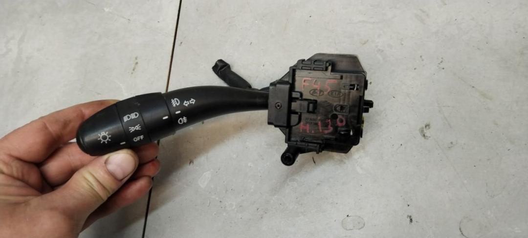 переключатель поворотов Hyundai i30 FD 2009, 1.6 л., дизель, хетчбэк 5 дв. - фото №1