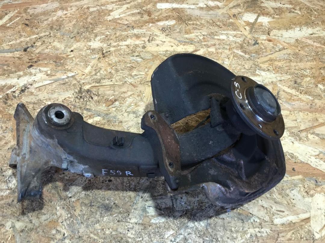 рычаг задний правый Citroen C5 1 поколение 2002, 2.0 л., бензин, хетчбэк 5 дв. - фото №1