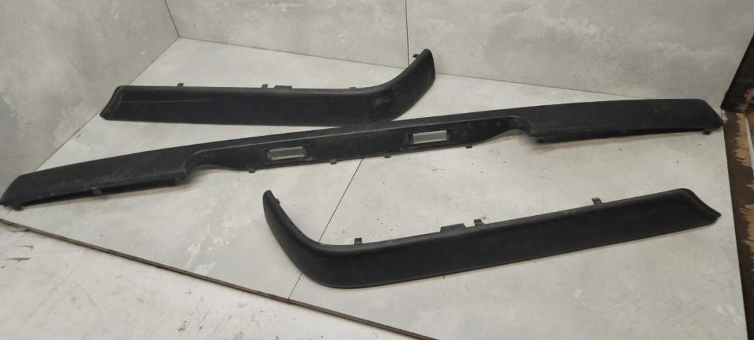 молдинг заднего бампера Peugeot 406 1 поколение 1997, 1.8 л., бензин, МКПП, седан - фото №1