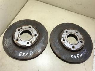 Диск тормозной (комплект) Kia Ceed 1 поколение 2008, 1.6 л., дизель, хетчбэк 5 дв.