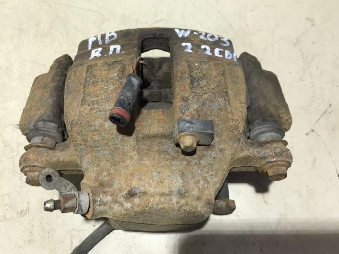 суппорт передний правый Mercedes-Benz C-Класс W203/S203/CL203 2002, 2.2 л., дизель - фото №1