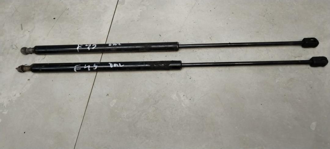 амортизатор крышки багажника (3-5 двери) Hyundai i30 FD 2009, 1.6 л., дизель, хетчбэк 5 дв. - фото №1