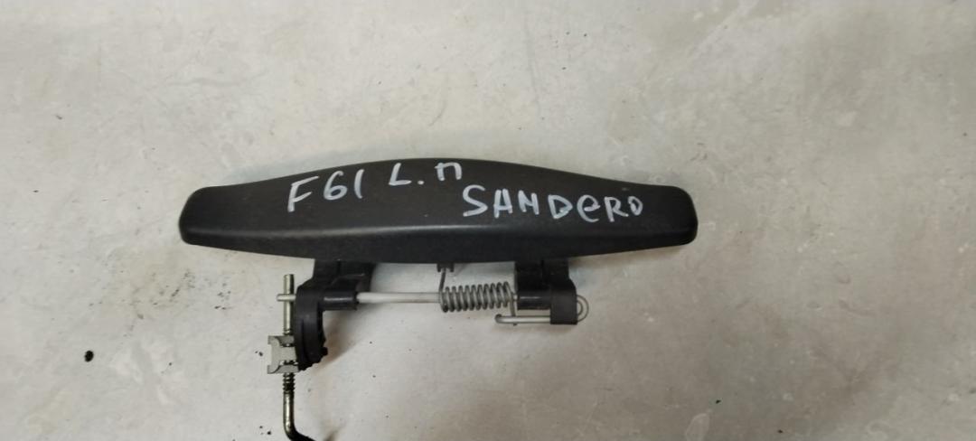 ручка наружная передняя левая Dacia Sandero 1 поколение 2010, 1.4 л., бензин, МКПП, хетчбэк 5 дв. - фото №1