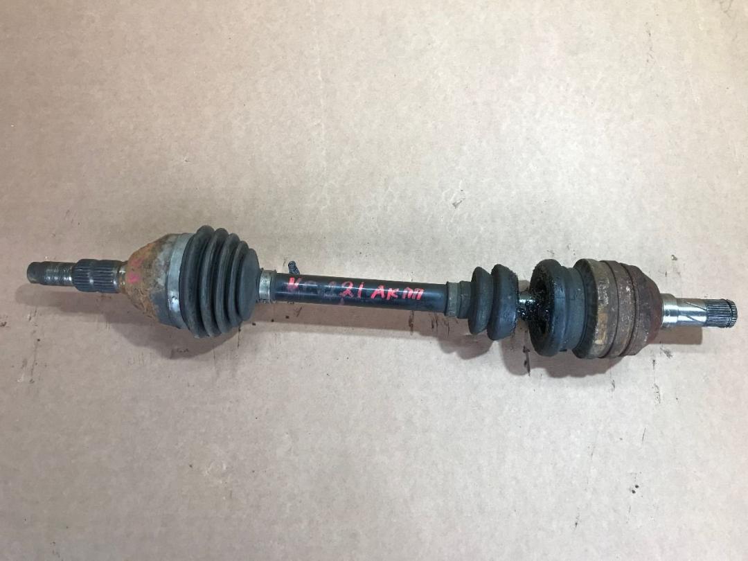 полуось передняя левая (приводной вал, ШРУС) Opel Vectra C 2004, 2.2 л., бензин, АКПП, хетчбэк 5 дв. - фото №1