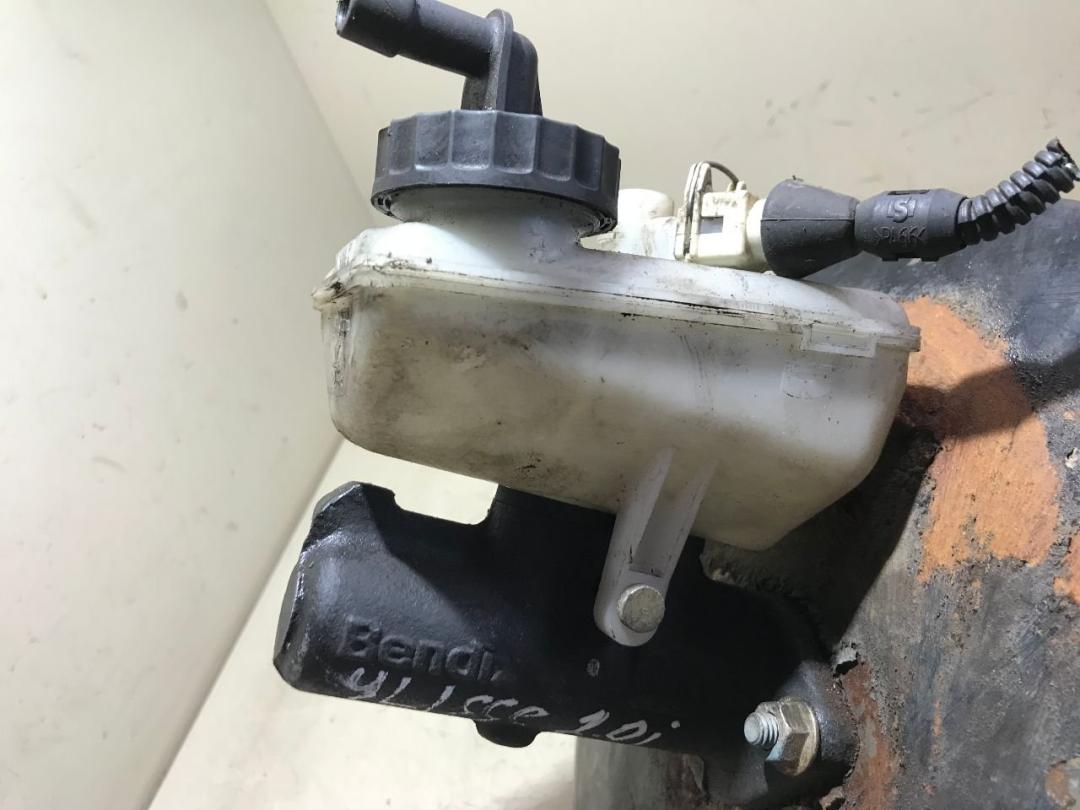 цилиндр тормозной главный Fiat Ulysse 1 поколение 1998, 2.0 л., бензин, минивэн - фото №1