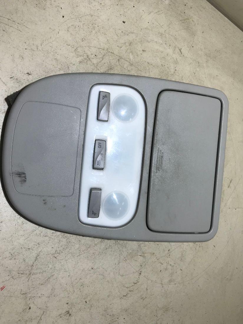 фонарь салона (плафон) Renault Fluence 1 поколение 2009, 2.0 л., бензин, МКПП, седан - фото №1