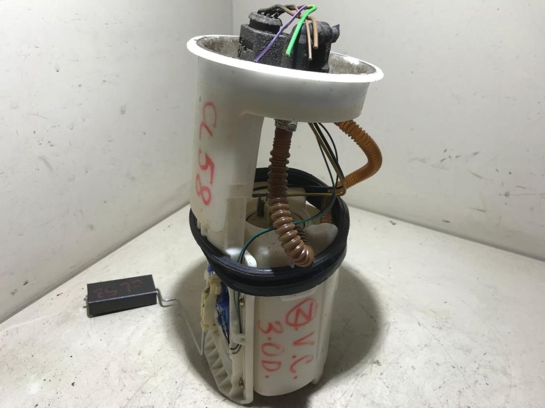 насос топливный Opel Vectra C 2004, 2.2 л., бензин, АКПП, хетчбэк 5 дв. - фото №1