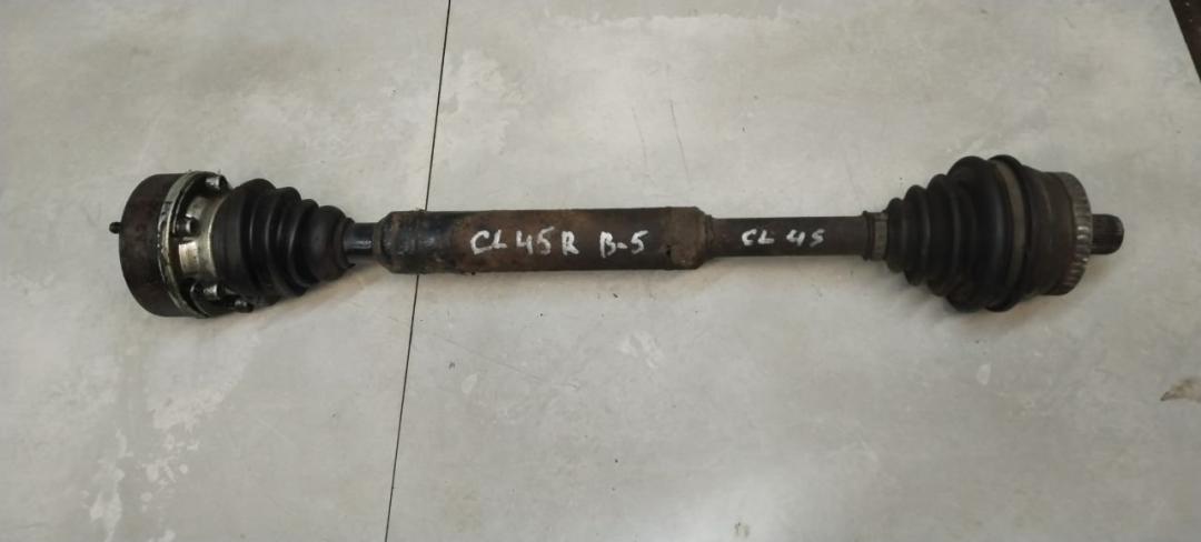 полуось передняя правая (приводной вал, ШРУС) Volkswagen Passat B5 1998, 1.6 л., бензин, универсал - фото №1