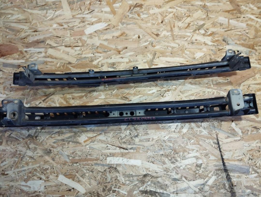 усилитель бампера переднего Suzuki Swift 3 поколение 2008, 1.3 л., бензин, МКПП, хетчбэк 5 дв. - фото №1