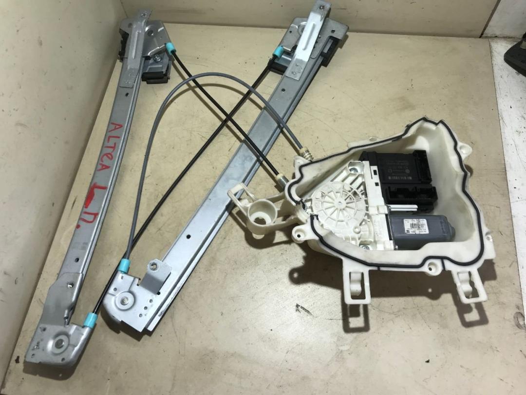 стеклоподъемник электрический передний левый SEAT Altea 1 поколение 2005, 1.9 л., дизель, МКПП, минивэн - фото №1