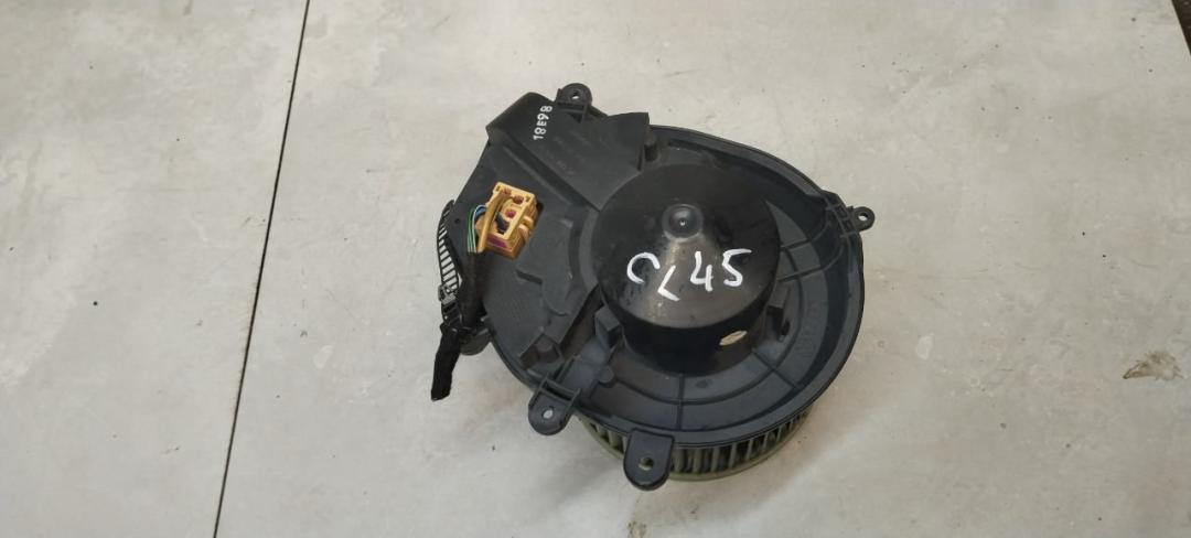 моторчик печки Volkswagen Passat B5 1998, 1.6 л., бензин, универсал - фото №1