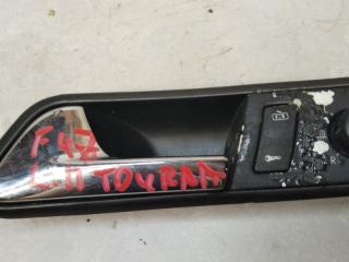ручка внутренняя передняя левая Volkswagen Touran 1 поколение 2005, 1.9 л., дизель, МКПП, минивэн