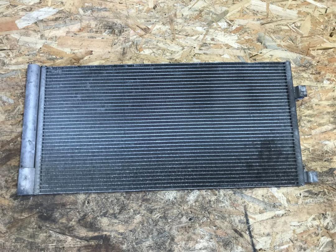 радиатор кондиционера Renault Laguna 3 поколение 2010, 1.5 л., дизель, МКПП, хетчбэк 5 дв. - фото №1