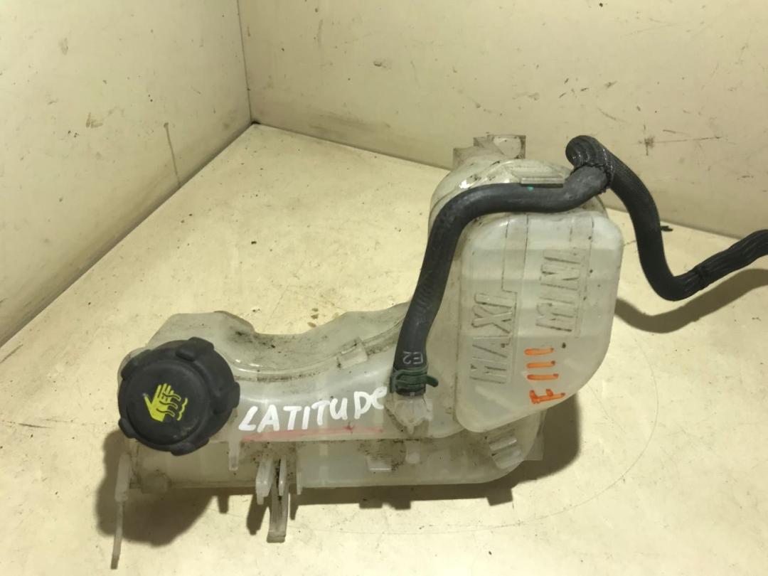 бачок расширительный Renault Latitude 1 поколение 2011, 2.0 л., дизель, МКПП, седан - фото №1