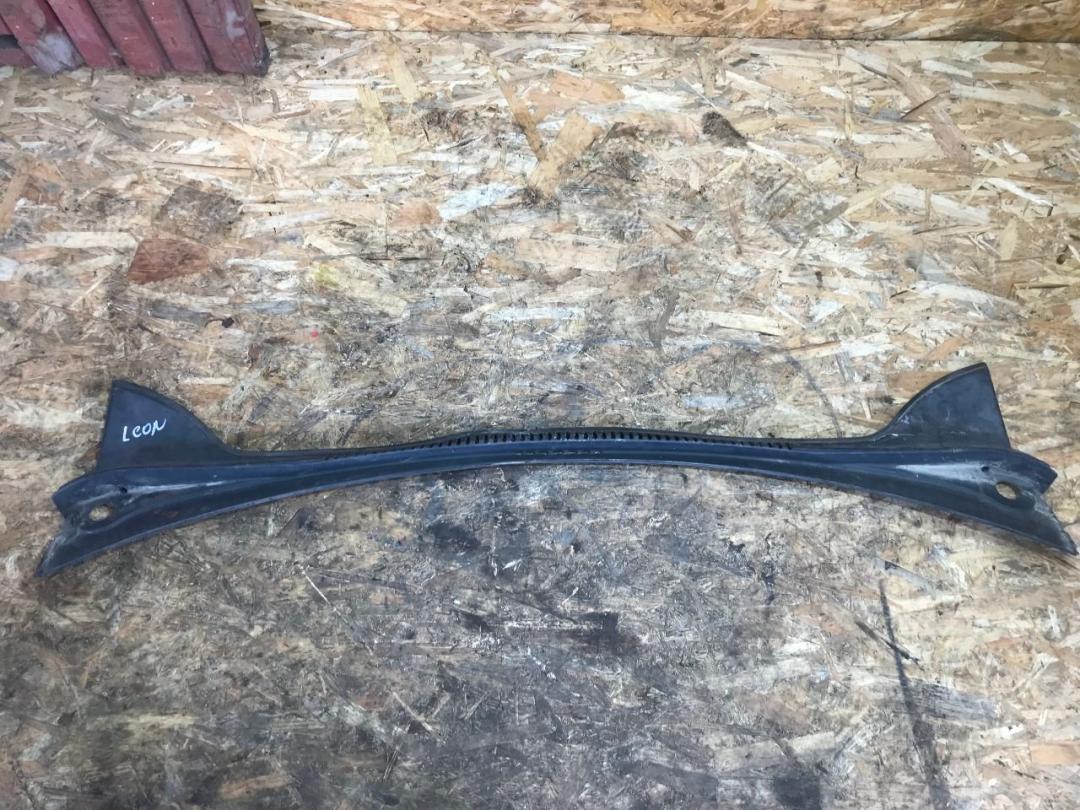 дождевик SEAT Leon 2 поколение 2009, 1.9 л., дизель, МКПП - фото №1