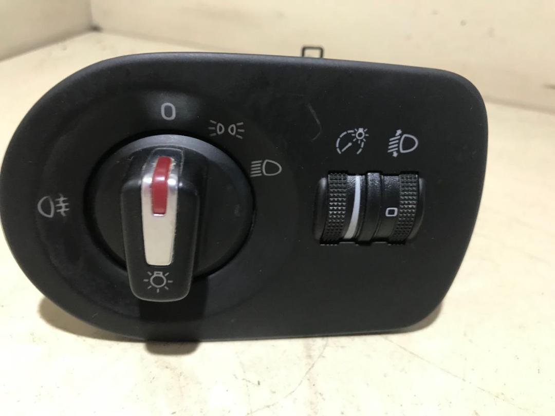 переключатель света SEAT Leon 2 поколение 2009, 1.9 л., дизель - фото №1