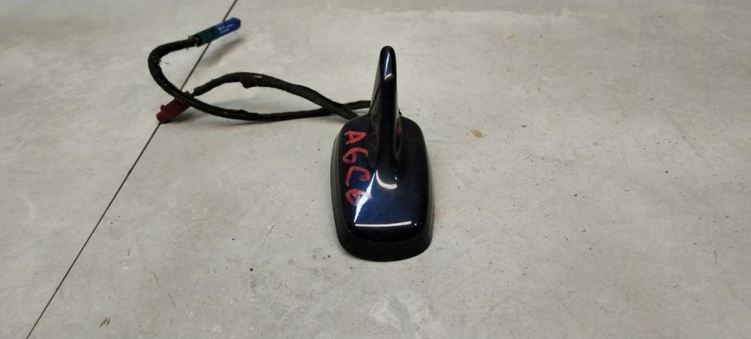 антенна Audi A6 4F/C6 2006, 2.7 л., TDi, дизель, МКПП, универсал, 4F9035503F - фото №1