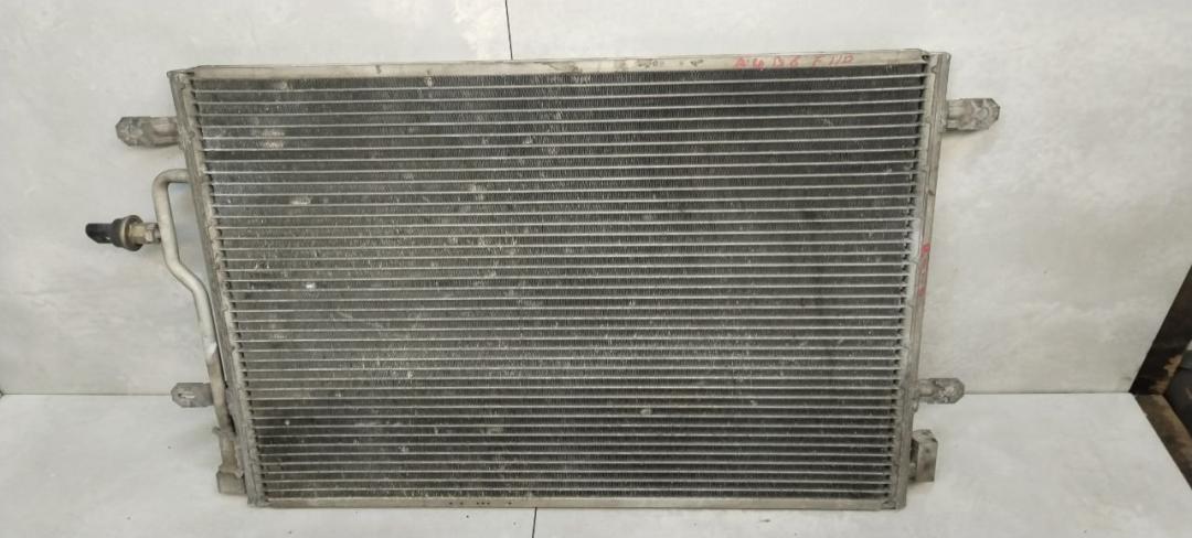 радиатор кондиционера Audi A4 B6 2003, 1.9 л., дизель, МКПП, универсал - фото №1