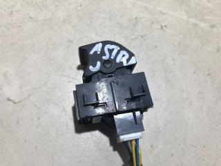 кнопка ручного тормоза (ручника) Opel Astra J 2012, 1.7 л., дизель, МКПП, хетчбэк 5 дв.