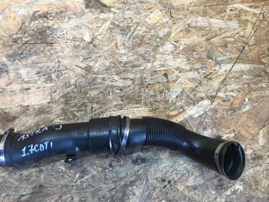 гофра инжектора Opel Astra J 2012, 1.7 л., дизель, МКПП, хетчбэк 5 дв. - фото №1