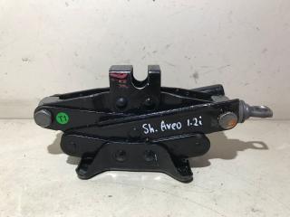 домкрат Chevrolet Aveo T250 [рестайлинг] 2010, 1.2 л., бензин, МКПП, хетчбэк 5 дв.