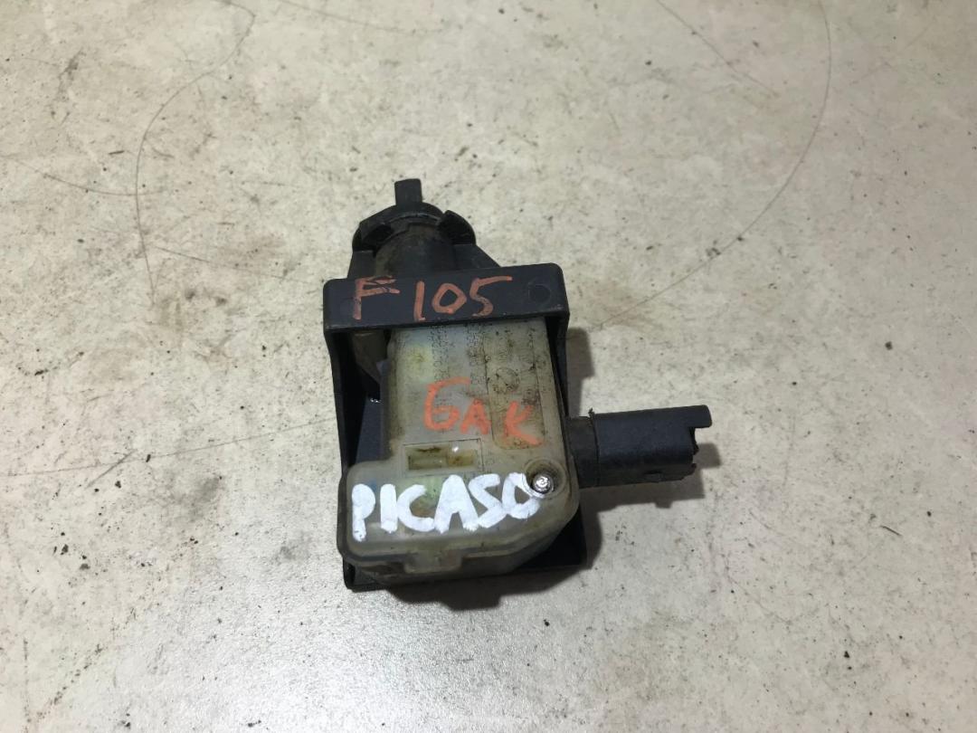 замок лючка топливного бака Citroen C4 Picasso 1 поколение 2012, 1.6 л., бензин, МКПП, минивэн - фото №1
