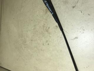 щеткодержатель (поводок стеклоочистителя, дворник) Dacia Sandero 2 поколение 2014, 1.2 л., бензин, МКПП, хетчбэк 5 дв.