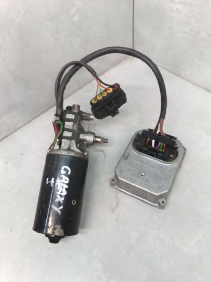 моторчик передних стеклоочистителей (дворников) SEAT Alhambra 1 поколение 1998, 1.9 л., дизель, МКПП - фото №1