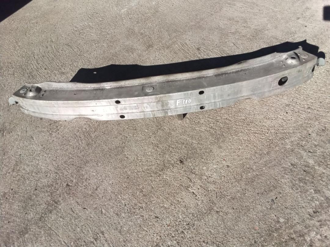 усилитель бампера переднего Audi A4 B6 2003, 1.9 л., дизель, МКПП, универсал - фото №1