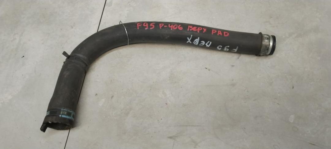 патрубок радиатора Peugeot 406 1 поколение 1997, 1.9 л., дизель, МКПП - фото №1