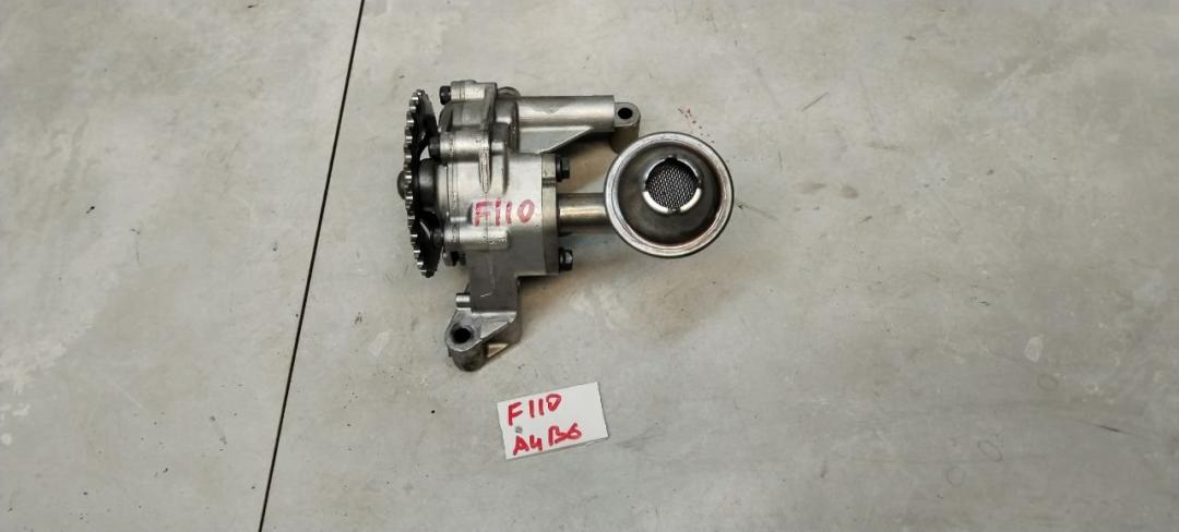 насос масляный Audi A4 B6 2003, 1.9 л., дизель, МКПП, универсал - фото №1