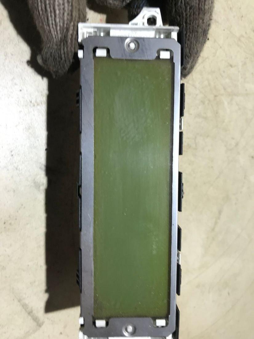 дисплей Citroen C4 1 поколение 2008, 1.6 л., бензин, МКПП - фото №1