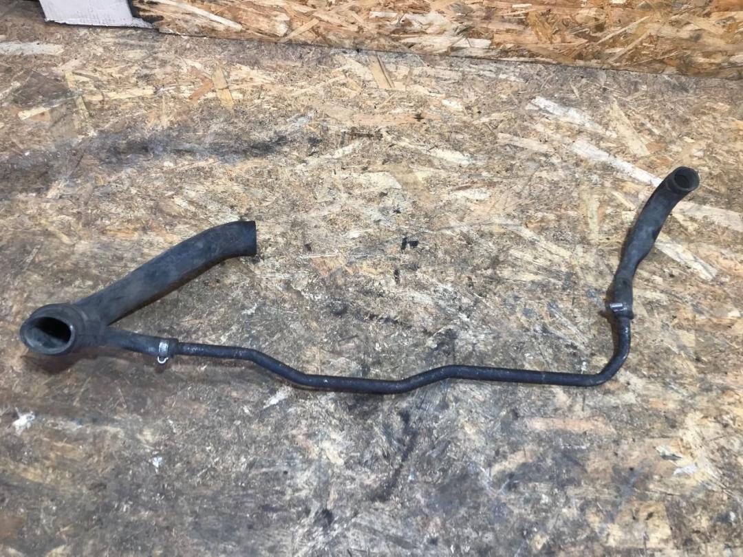 трубка охлаждающей жидкости Mercedes-Benz Sprinter Classic 2001 - фото №1