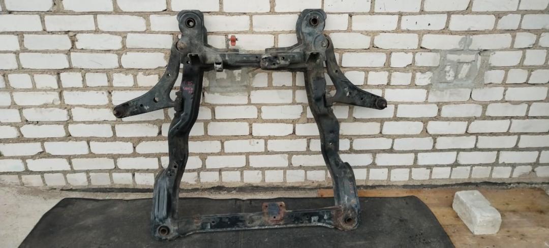 балка подвески передняя (подрамник) Hyundai Santa Fe 1 поколение (SM) 2003, 2.0 л., дизель, АКПП - фото №1