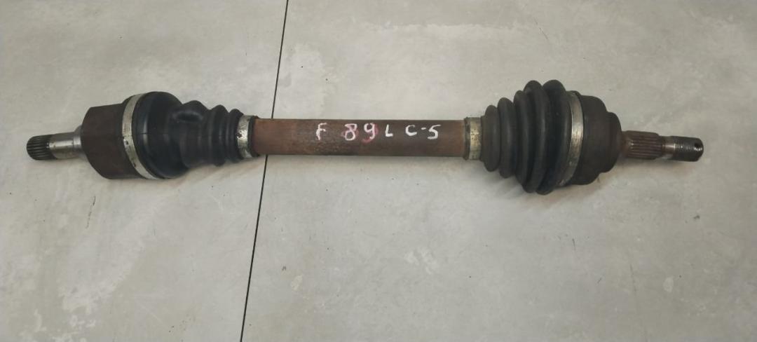 полуось передняя левая (приводной вал, ШРУС) Citroen C5 1 2006, 1.6 л., дизель, МКПП, хетчбэк 5 дв. - фото №1