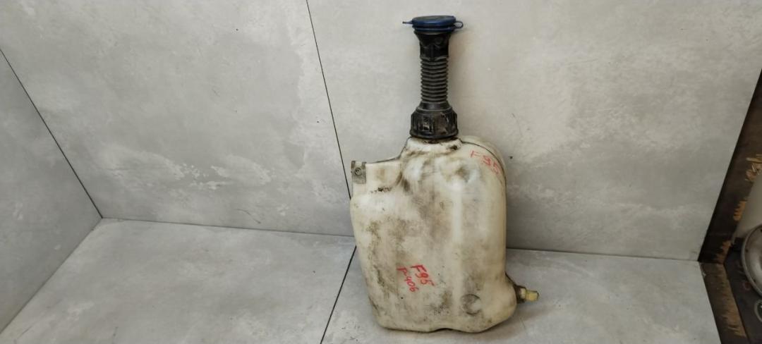 бачок омывателя Peugeot 406 1 поколение 1997, 1.9 л., дизель, МКПП - фото №1