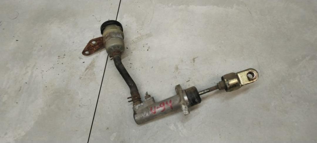 цилиндр сцепления главный Hyundai Lantra J2 1997, 1.6 л., бензин, МКПП, седан - фото №1