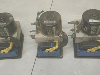 блок ABS Renault Laguna 2 поколение 2005, 1.9 л., дизель, МКПП, универсал, 00403309E5, CDC