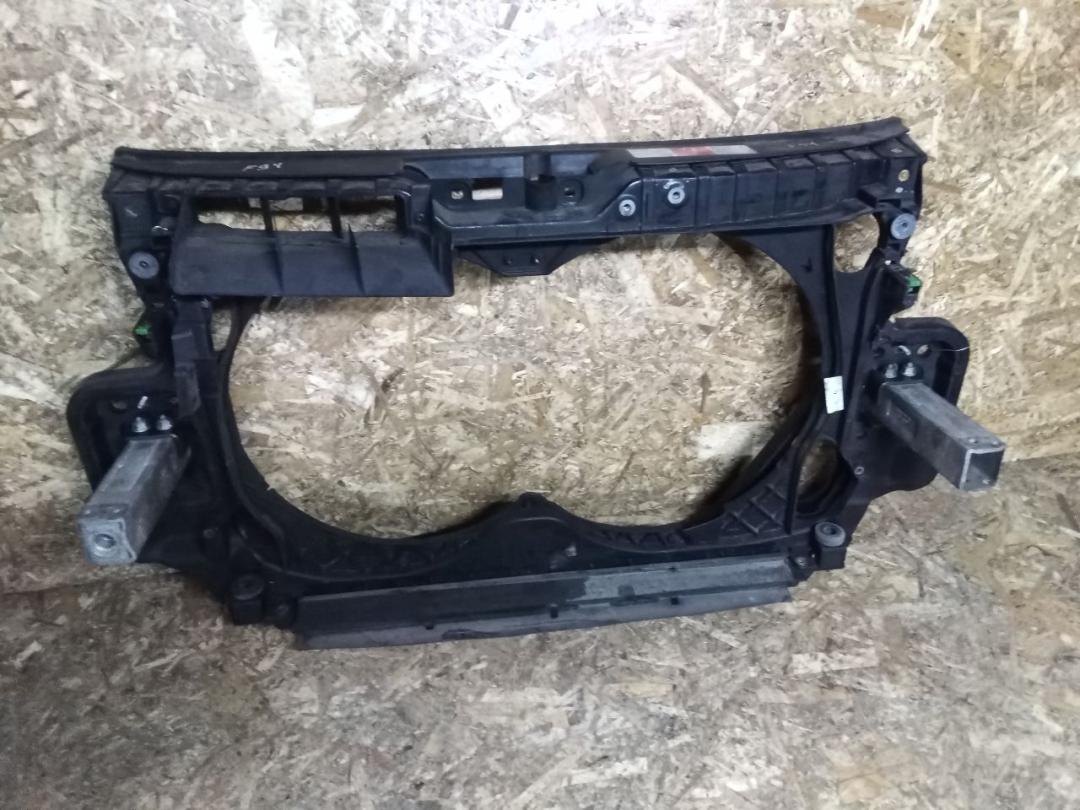 передняя панель крепления облицовки (телевизор) Audi A6 4F/C6 2006, 2.7 л., дизель, МКПП, универсал - фото №1