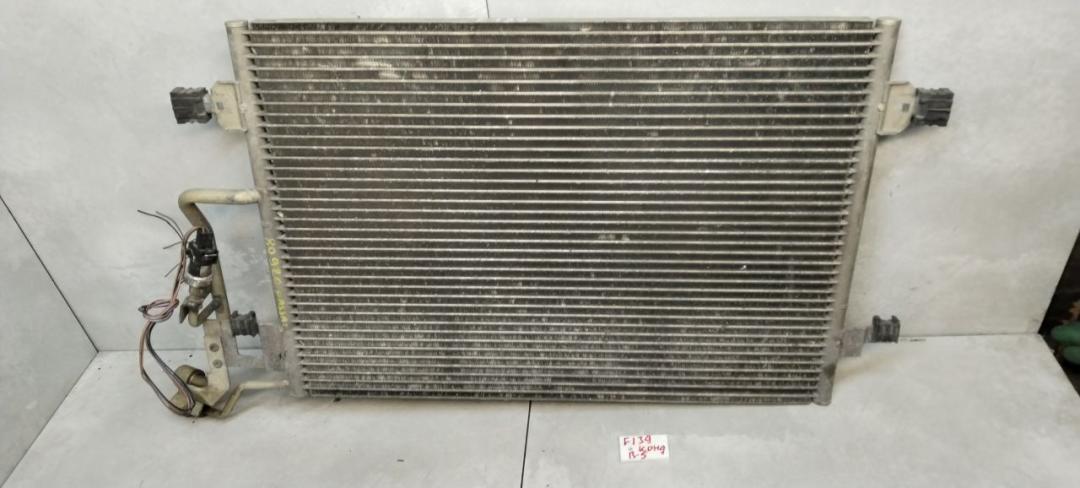 радиатор кондиционера Volkswagen Passat B5 2001, 1.9 л., дизель, седан - фото №1