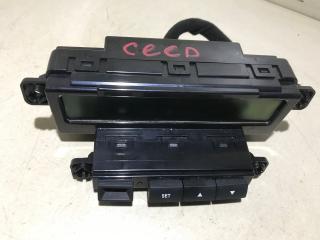 дисплей Kia Ceed 1 поколение [рестайлинг] 2011, 1.6 л., дизель, МКПП, хетчбэк 5 дв.