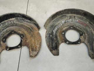 защитный кожух тормозного механизма Volkswagen Passat B5 [рестайлинг] 2003, 1.9 л., дизель, седан