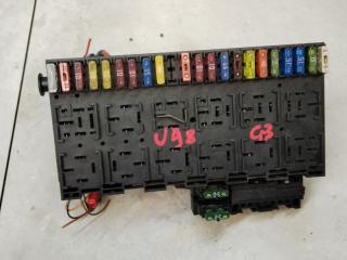 блок предохранителей Volkswagen Golf 3 поколение 1995, 1.4 л., бензин, МКПП, универсал