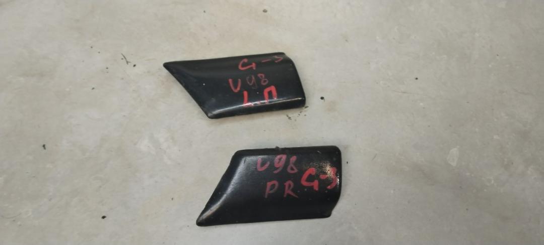 молдинг переднего левого крыла Volkswagen Golf 3 поколение 1995, 1.4 л., бензин, МКПП, универсал - фото №1