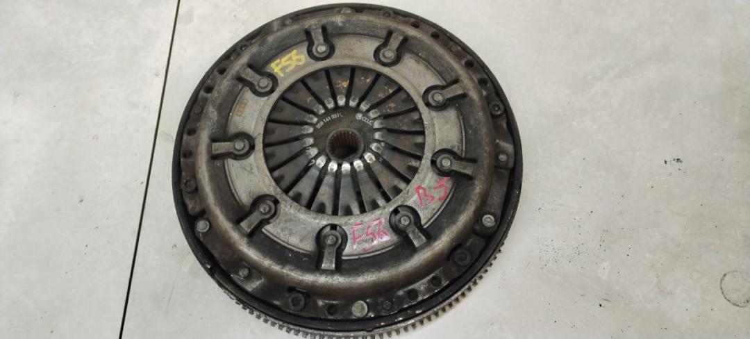 комплект сцепления Volkswagen Passat B5 2000, 1.9 л., дизель, МКПП, седан - фото №1