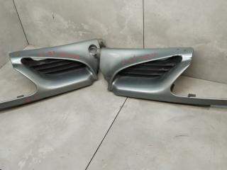 решетка радиатора Renault Megane 1 поколение 1997, 1.6 л., бензин, МКПП, хетчбэк 5 дв.