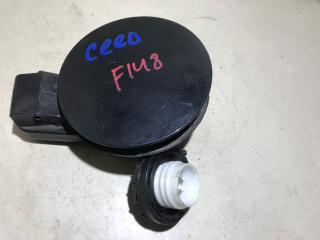 лючок топливного бака Kia Ceed 1 поколение [рестайлинг] 2011, 1.6 л., дизель, МКПП, хетчбэк 5 дв.